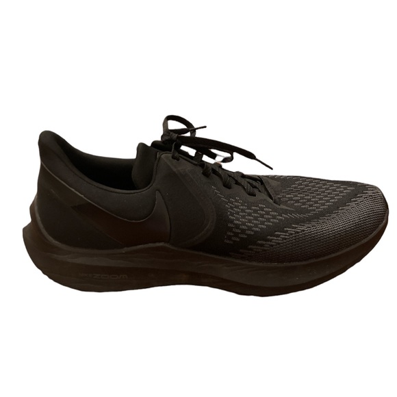 Nike Zoom Winflo 6 Men’s Running Shoes Triple Black AQ8228-004 Size 13